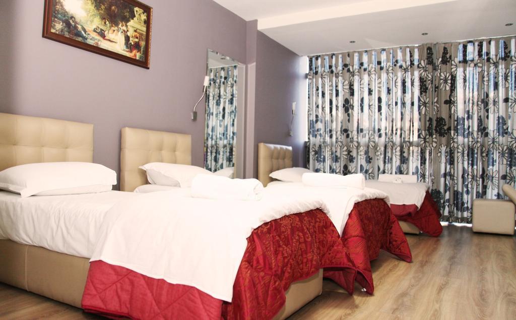 Hotel Relax Tiran Oda fotoğraf